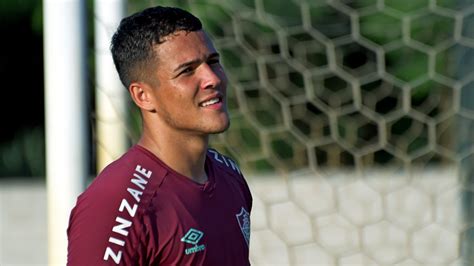 Fluminense Renova Contrato O Goleiro Pedro Rangel Explos O Tricolor