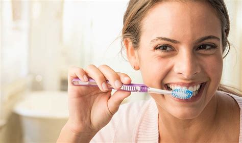 Skipping Tooth Brushing At Night May Raise Cardiovascular Disease Risk