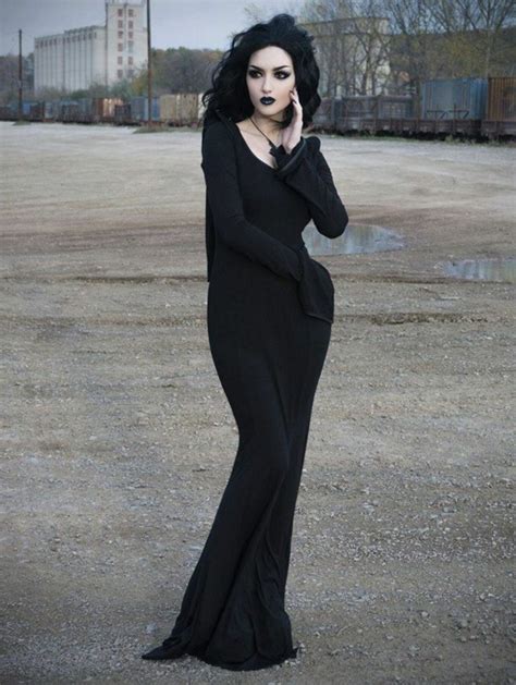 Morticia Addams Un Caract Re Bien Aim Par Les Adeptes De Lhorreur