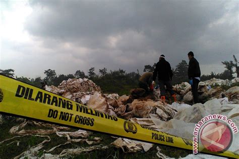 Kementerian Lhk Selidiki Pembuangan Karung Limbah B3 Antara News