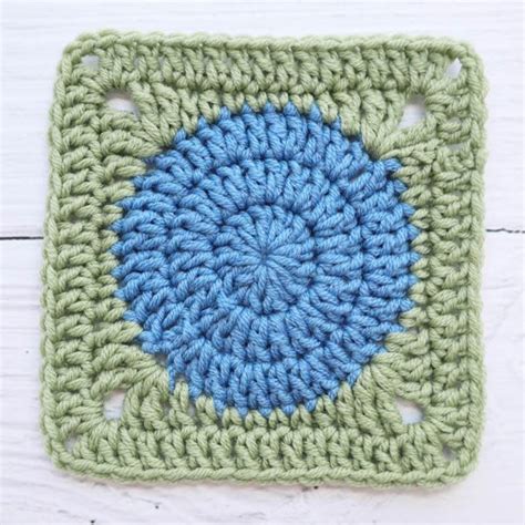 How To Crochet A Circle Granny Square Adorecrea