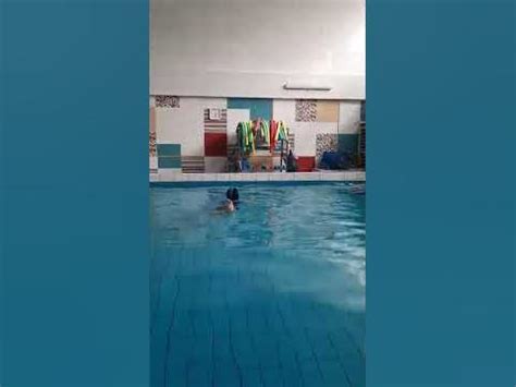 Я. плаваю. в. басеене - YouTube