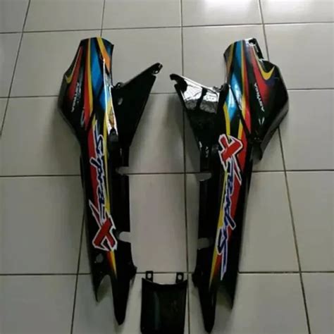 Cover Body Belakang Honda Supra X Lama Hitam Striping Bok Aki