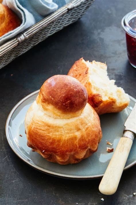 Das feine Hefegebäck mit viel Butter stammt aus Frankreich und gehört