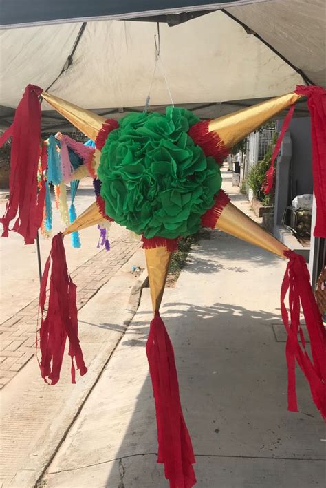 Estrella navideña Piñatas de estrella Piñatas originales navideñas