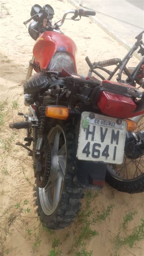 VOZ DE ILHA GRANDE Polícia Militar encontra moto depenada abandonada