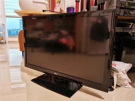 Excellent Condition Lg 42 Inch Led Tv Tv And Home Appliances Tv And Entertainment Tv On Carousell