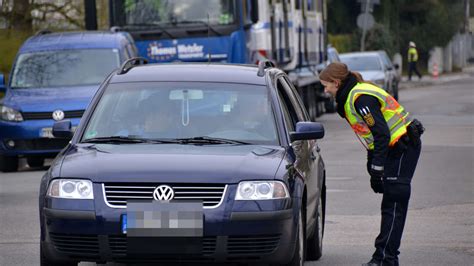 Mannheim Bilanz Der Polizei Gro Kontrolle Nach Mega Techno Party Time