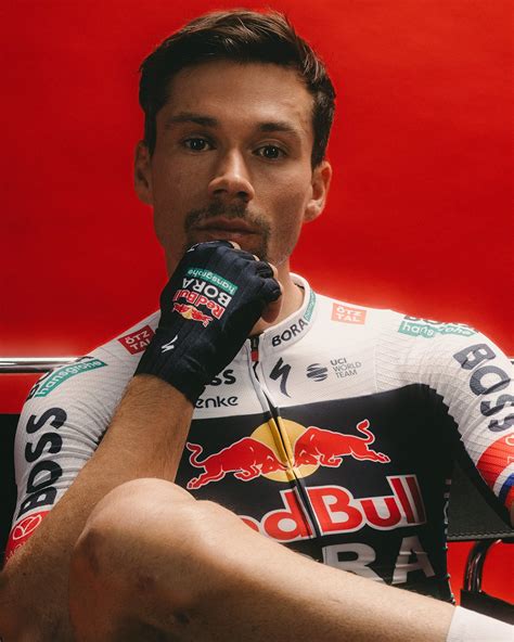 Red Bull Bora Hansgrohe Et Specialized Pr Sentent Le Maillot