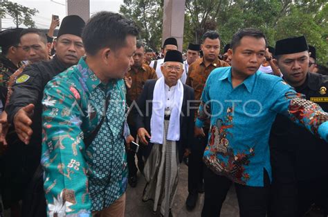 MAARUF AMIN HADIRI APEL HARI SANTRI NASIONAL ANTARA Foto