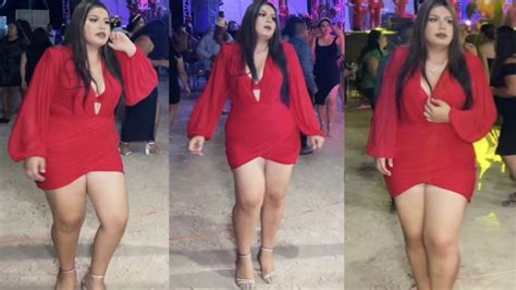 Wow Que Sexi Mujer De Rojo Preciosa Dama De Guerrero Lucio