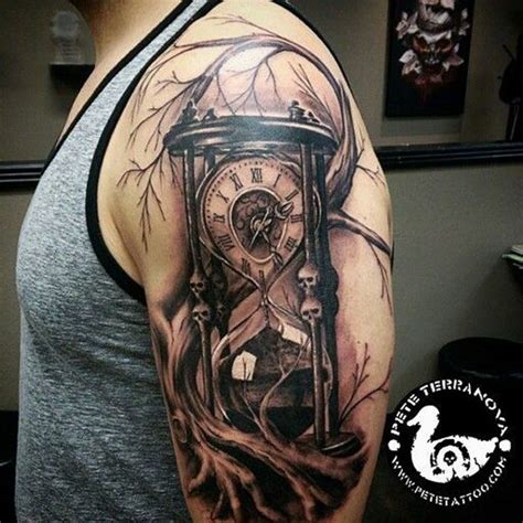 60 Hourglass Tattoo Ideas | Art and Design | Diseños de tatuaje de