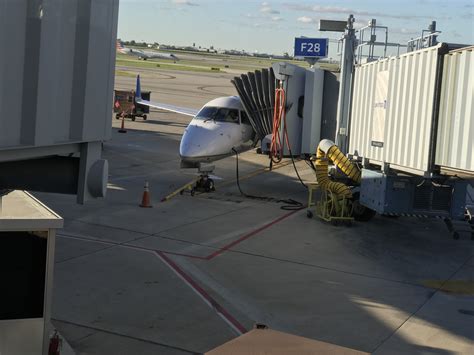 Review: United Airlines ERJ-145 Economy Chicago to Milwaukee | The ...