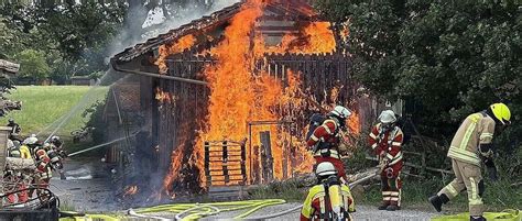 Lagerhallenbrand In Saaldorf Surheim Zehntausende Euro Schaden