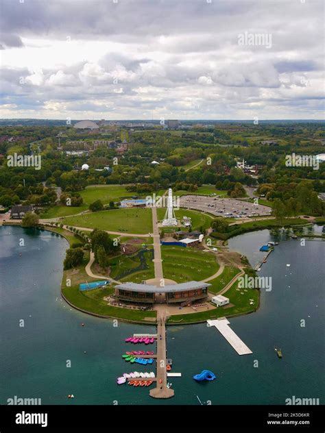 A Big Wheel And Park In Willen Lake Milton Keynes Stock Photo Alamy