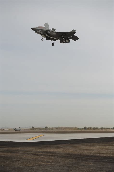 Dvids Images F 35b Vertical Landing Image 18 Of 19