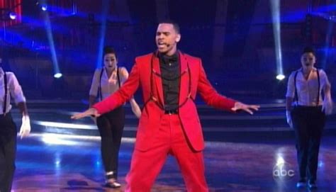 Chris Brown Performs "Yeah 3x," "Forever" and "Beautiful People" on ...