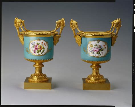 Attributed To Coalport Porcelain Company Shropshire Pair Of Jardini Res