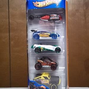 Hot Wheels STUNT CIRCUIT Die-cast Vehicles 5 Pack Set - Etsy