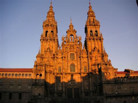 La cathédrale de Saint Jacques en espagnol Catedral de Santiago de