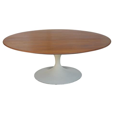 Vintage Round Tulip Coffee Table By Saarinen For Knoll At 1stDibs