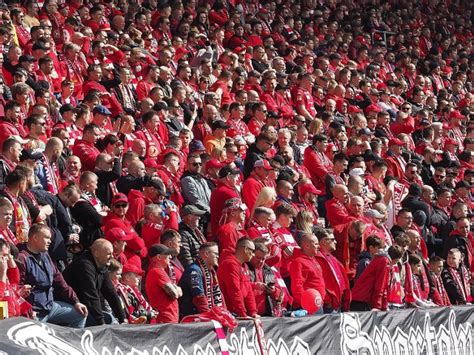 Widzew Piast Zagrożeni spadkiem z PKO Ekstraklasy już wyprzedzają