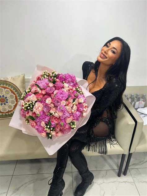 Nicole Scherzinger Sizzles In Tiny White Bikini During Steamy Sauna Escape AOL