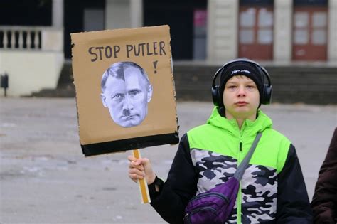 Ukraina W Ogniu Wspierali Ukrain Na Demonstracji W Poznaniu