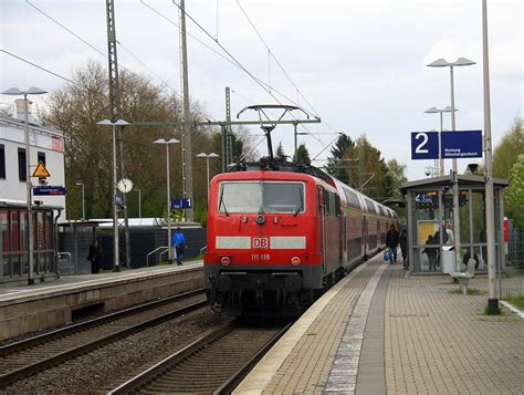 Ein Nachschuss Von Der 111 119 DB Schiebt Den RE4 Aus Aachen Hbf Nach