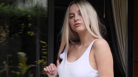 Cute Blonde Girl Posing YouTube