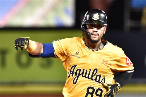 Guilas Cibae As Pegan Hits Y Derrotan A Los Leones Del Escogido