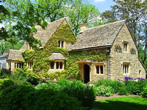 Cotswold Cottage Stock Image Image Of Windows Building 15541637