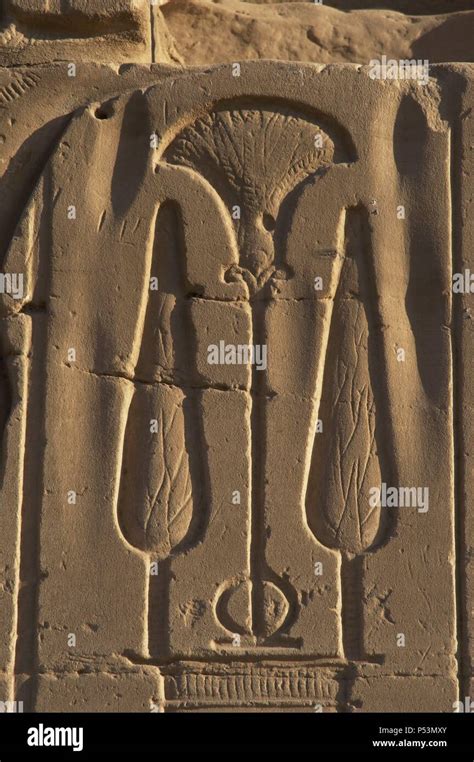 El Arte Egipcio Complejo Del Templo De Karnak Socorro Representando