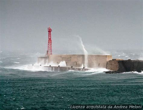 Previsione Meteo Napoli Oggi Quasi Sereno E Ventoso Domani Sole E