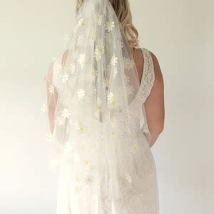 Summer of Love Veil Daisy Bridal Veil Unique Veil Wedding - Etsy