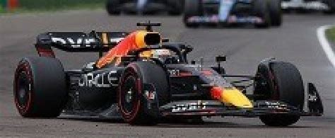 Modèle réduit Red Bull Racing Oracle Rb18 Max Verstappen Winner