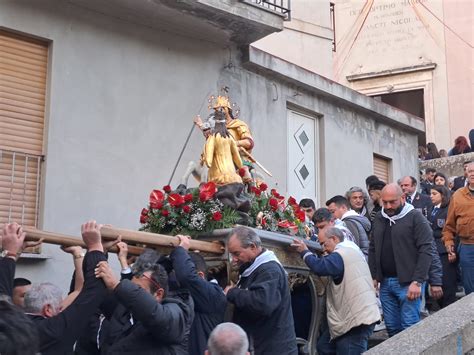 Festeggiamenti A Messina In Onore Di S Francesco Di Paola E S Giorgio