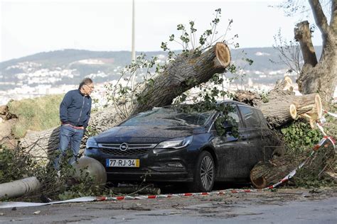 Tempestade Leslie causou 38 milhões de prejuízos na Figueira da Foz