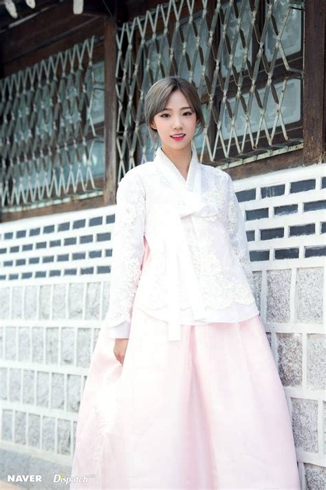 Wjsn Yeoreum Chuseok Greeting Photoshoot By Naver X Dispatch