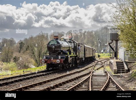 Gwr Castle 4 6 0 No 4079 Pendennis Castle Arrives At Highley On
