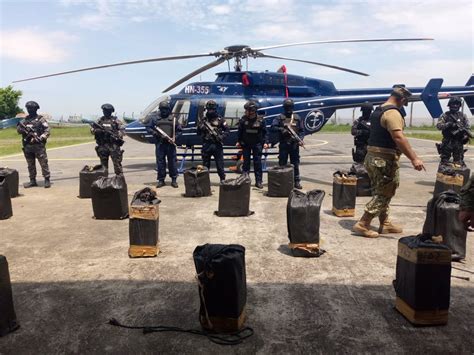 Ecuador Incautadas Dos Toneladas De Droga En Las Costas De Ecuador