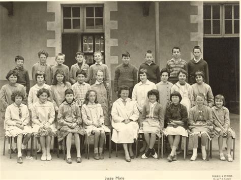 Photo De Classe 6ème De 1961 Lycée Victor Hugo Copains Davant