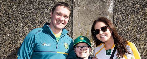 Donegal fans enjoy the sun at Celtic Park - Donegal News