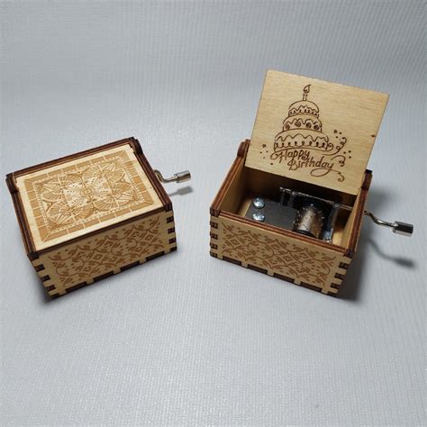 Jual Unik Kotak Musik Kayu Vintage Putar Tangan Music Box Happy