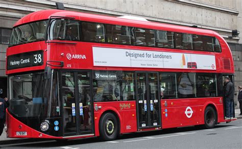 Filearriva London Bus Lt2 Lt61 Bht 2011 New Bus For London Victoria