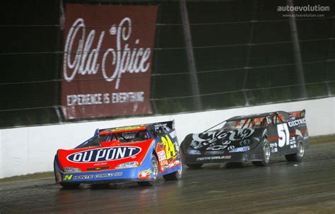 Carl Edwards wins Eldora charity race - autoevolution