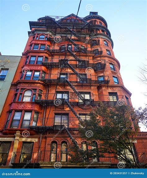 New York City Brownstones at Historic Brooklyn Heights Neighborhood
