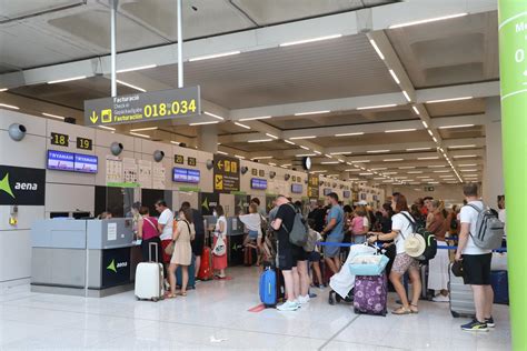 Cancelaciones Y Retrasos En El Aeropuerto De Palma Por Las Huelgas De