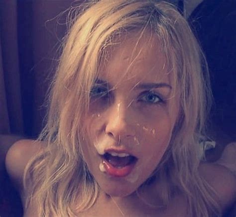 Cute Blonde Loves A Good Facial Porno Photo
