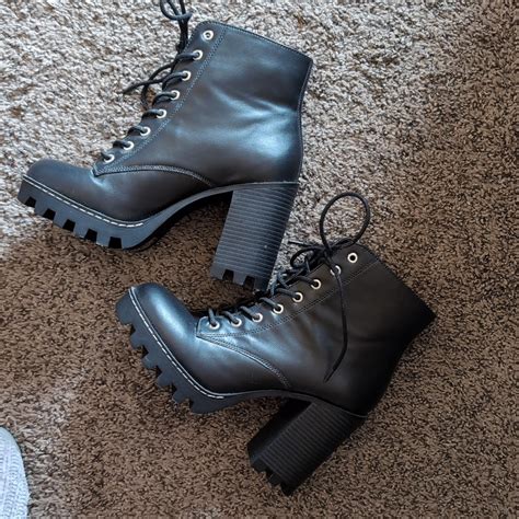 Brand New Lace Up Block Heel Lug Sole Combat Boots Gem